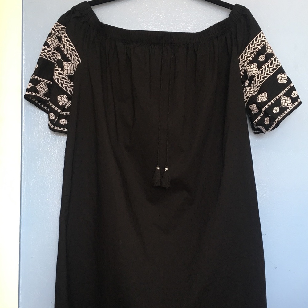 Adorable Off-The-Shoulder Dress